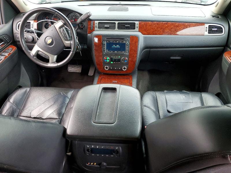 Photo 8 from auction – 2011 CHEVROLET TAHOE with VIN 1GNSKCE06BR283460