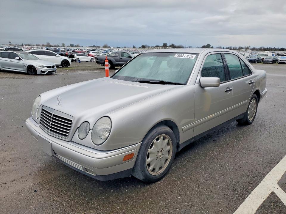 MERCEDES-BENZ E 1999 with VIN WDBJF25H9XA815703 - Photo from auction