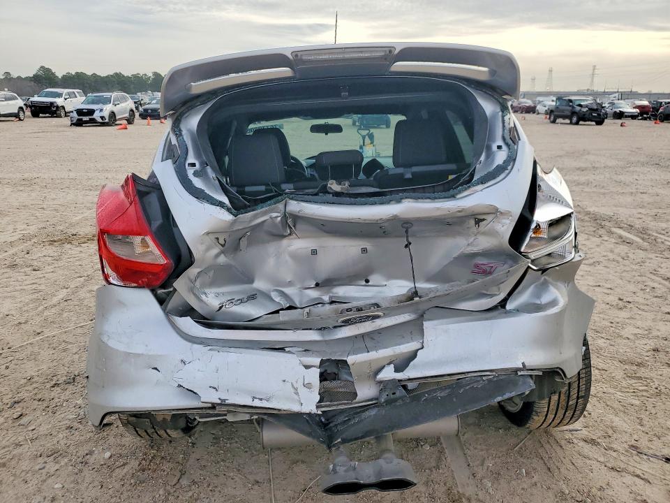 Photo 6 from auction – 2014 FORD FOCUS with VIN 1FADP3L96EL451311