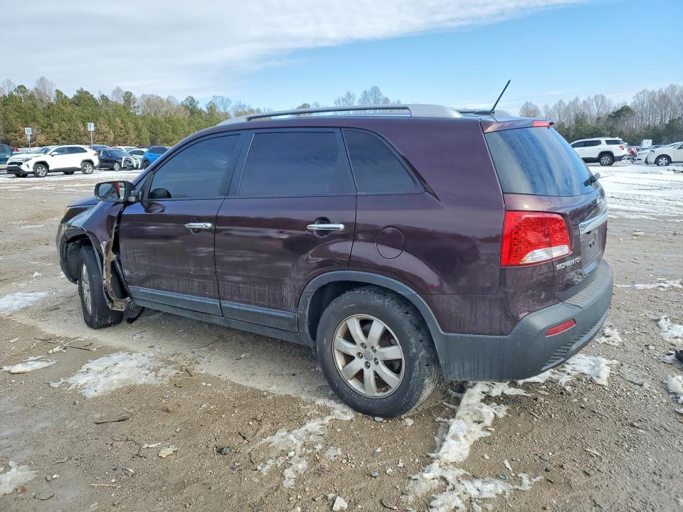 Photo 2 from auction – 2013 KIA SORENTO LX with VIN 5XYKT3A66DG321366