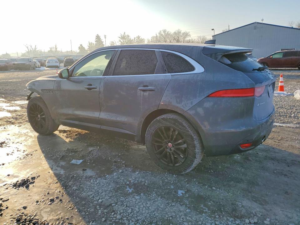 Photo 2 from auction – 2019 JAGUAR F-PACE with VIN SADCK2GX7KA358008