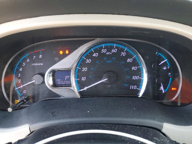 Photo 9 from auction – 2011 TOYOTA SIENNA with VIN 5TDYK3DC8BS143846