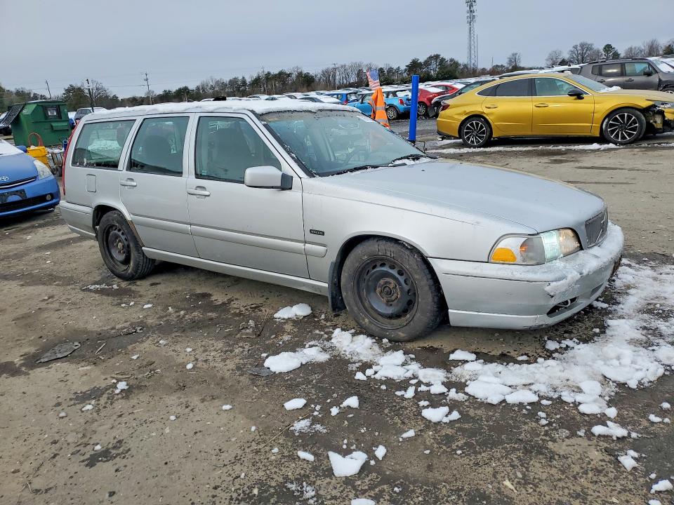 Photo 4 from auction – 1998 VOLVO V70 with VIN YV1LW5540W2363183