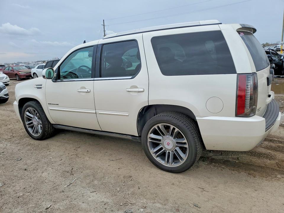 Photo 2 from auction – 2013 CADILLAC ESCALADE P with VIN 1GYS4CEF1DR210517
