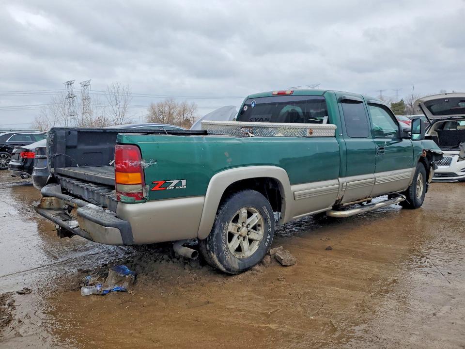 Photo 3 from auction – 2000 CHEVROLET SILVERADO with VIN 1GCEK19T6YE355272