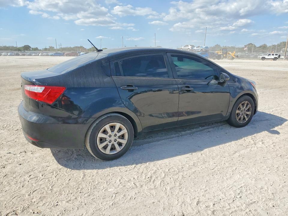 Photo 3 from auction – 2017 KIA RIO LX with VIN KNADM4A31H6020639