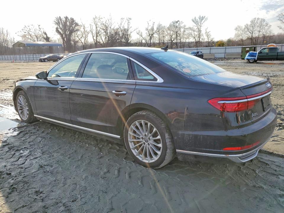 Photo 2 from auction – 2019 AUDI A8 L with VIN WAU8DAF82KN009571