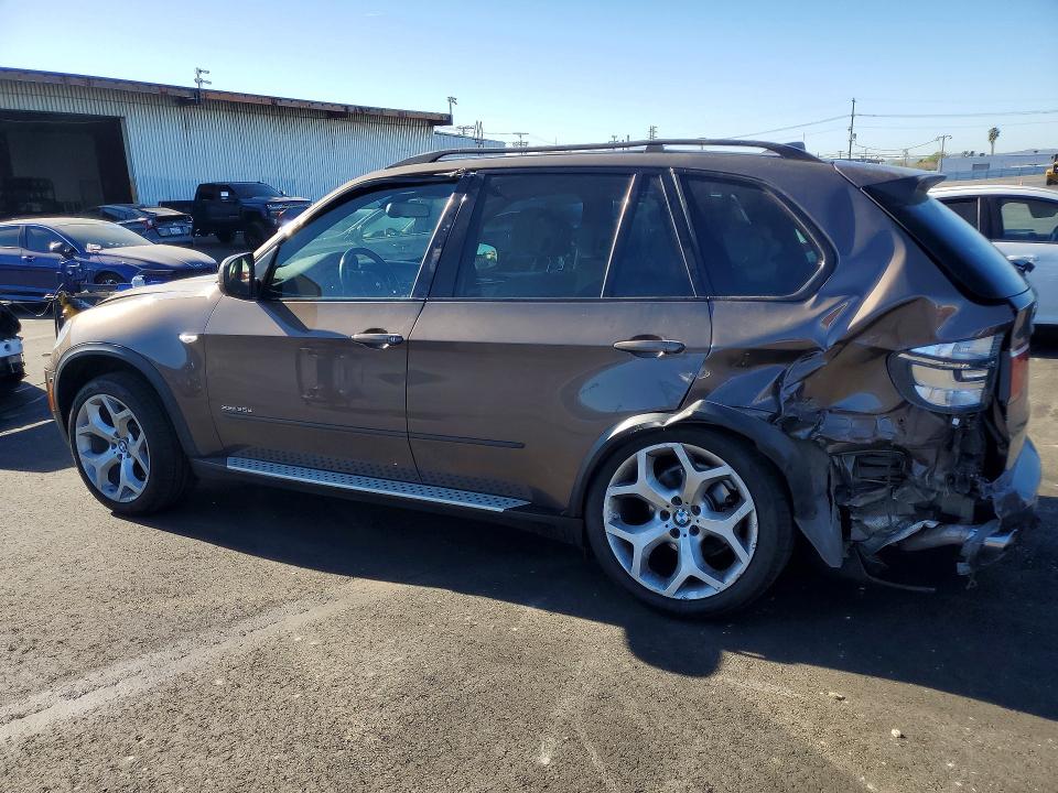 Photo 2 from auction – 2012 BMW X5 with VIN 5UXZW0C50CL671344
