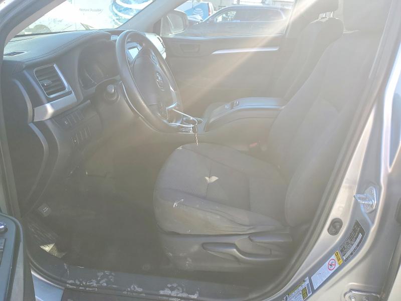 Photo 7 from auction – 2018 TOYOTA HIGHLANDER with VIN 5TDZZRFH3JS256498