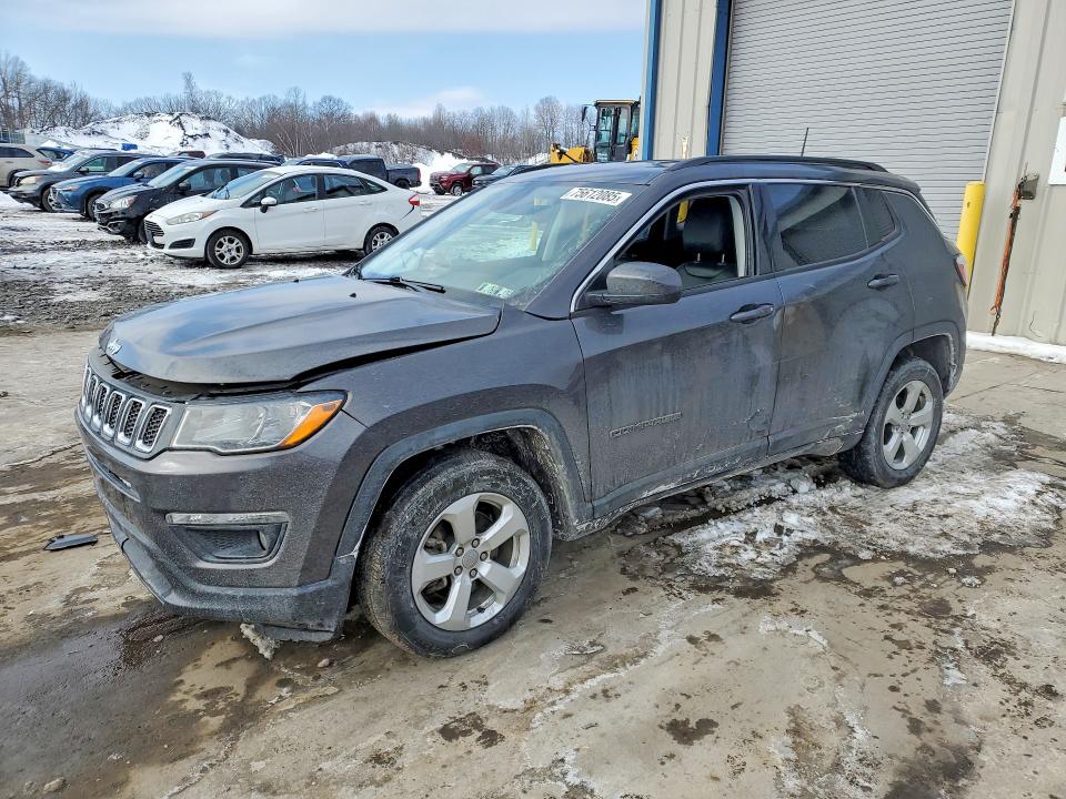 JEEP COMPASS LA 2019 with VIN 3C4NJDBB7KT792159 - Photo from auction