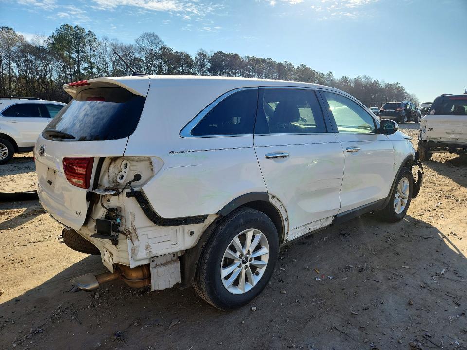 Photo 3 from auction – 2019 KIA SORENTO LX with VIN 5XYPG4A57KG489148