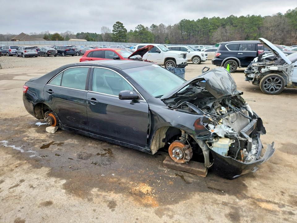 Photo 4 from auction – 2011 TOYOTA CAMRY with VIN 4T1BF3EK1BU231614
