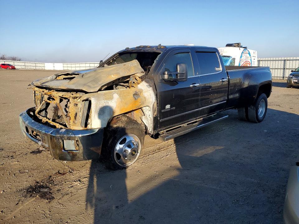CHEVROLET SILVERADO 2015 with VIN 1GC4K0E87FF138618 - Photo from auction