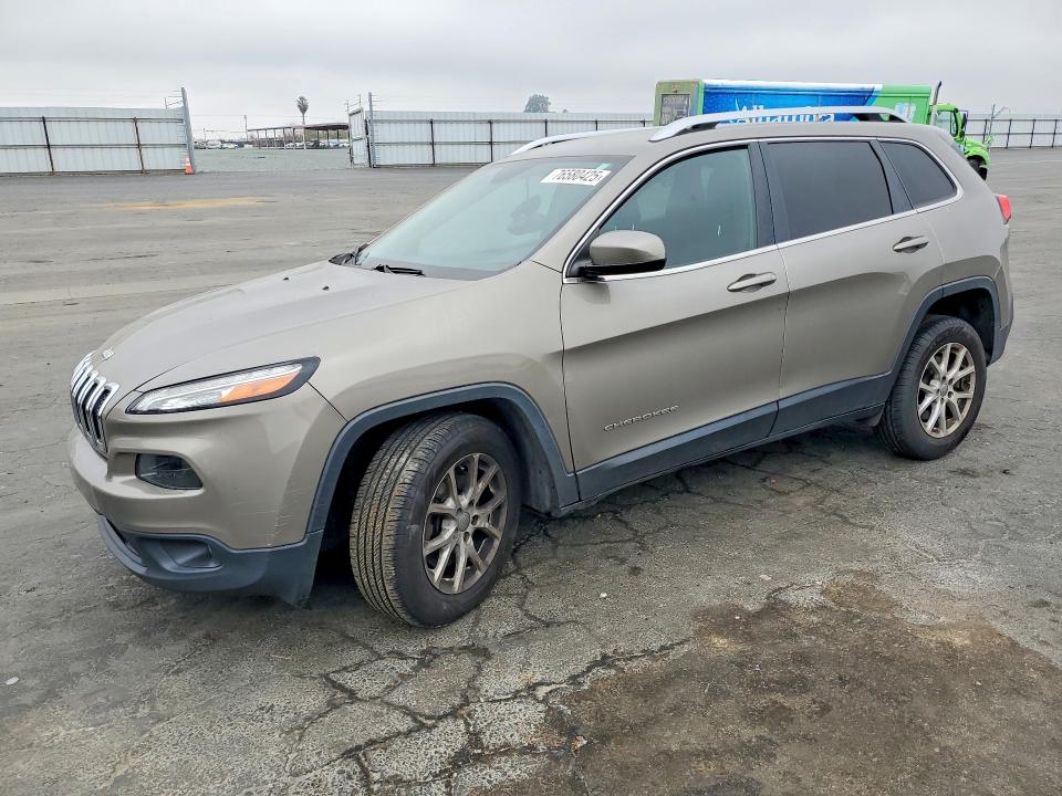 JEEP CHEROKEE L 2017 with VIN 1C4PJMCB8HW545873 - Photo from auction