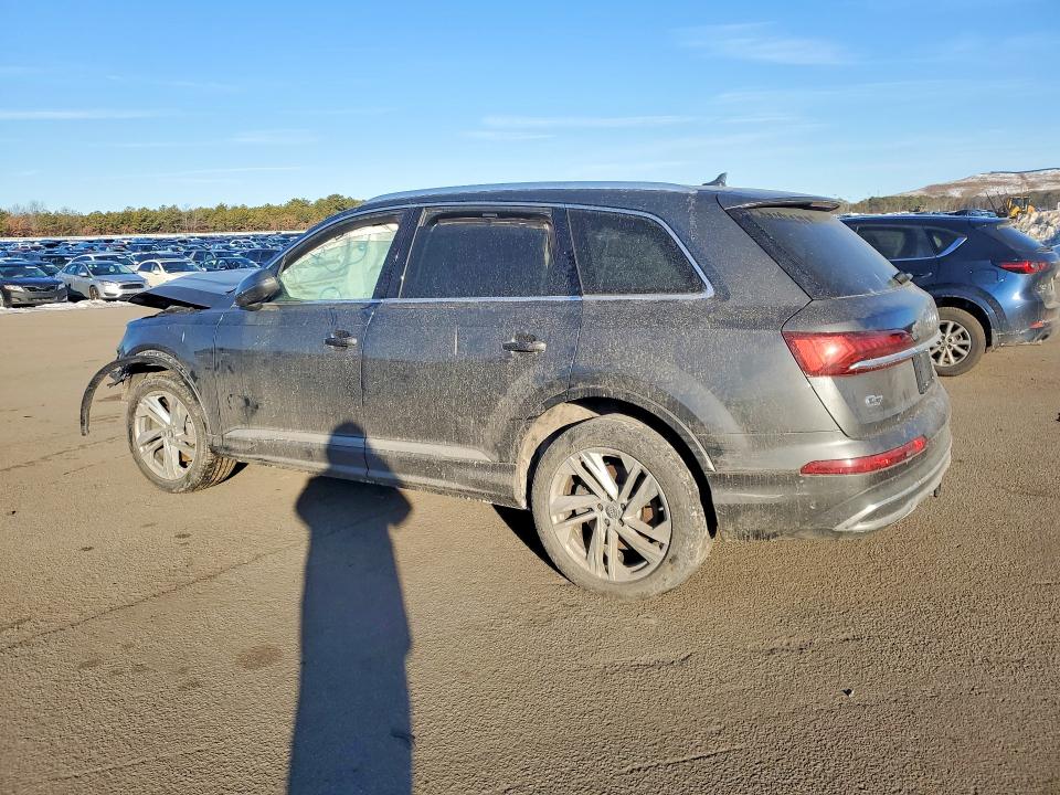 Photo 2 from auction – 2021 AUDI Q7 with VIN WA1LXAF71MD010676
