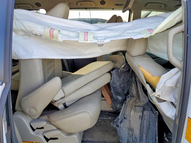 Photo 11 from auction – 2013 TOYOTA SIENNA with VIN 5TDYK3DC3DS373250