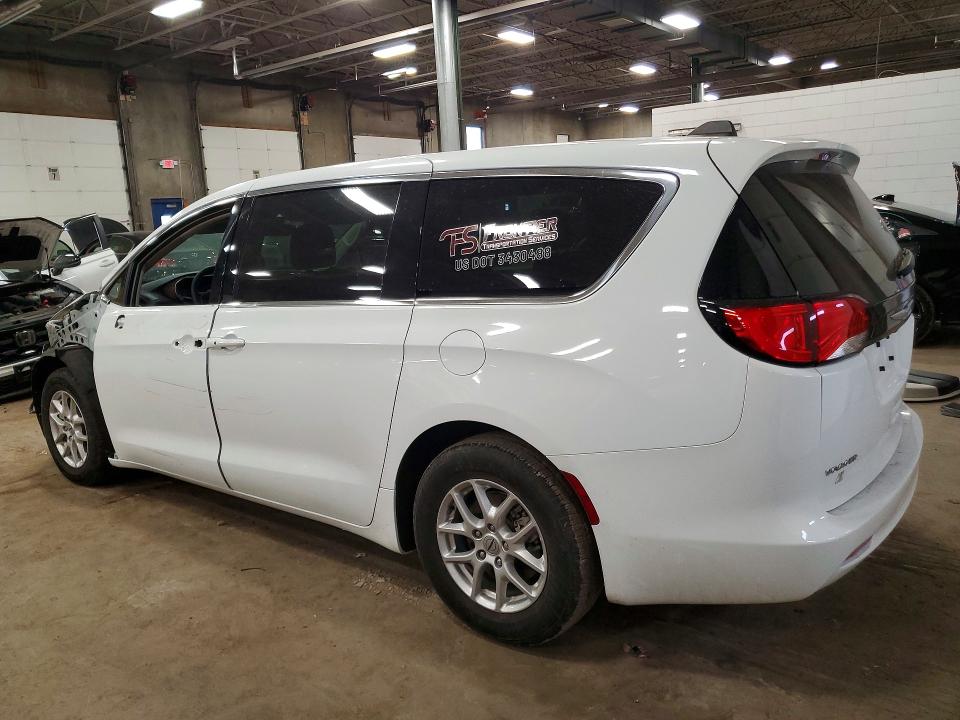 Photo 2 from auction – 2023 CHRYSLER VOYAGER with VIN 2C4RC1CG7PR525084