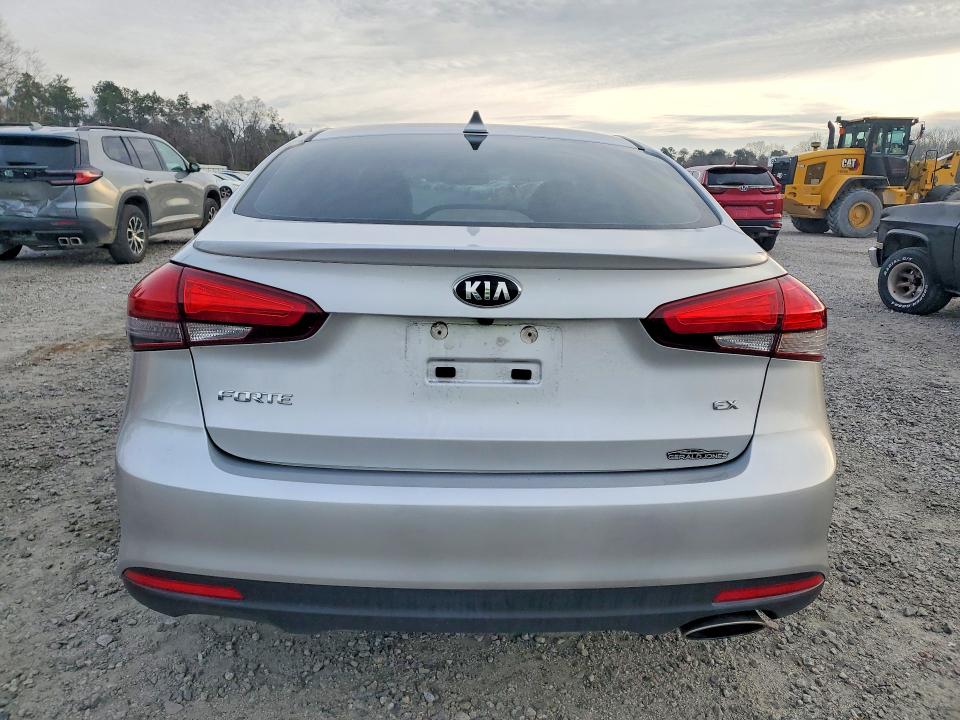 Photo 6 from auction – 2017 KIA FORTE with VIN 3KPFL4A84HE057169