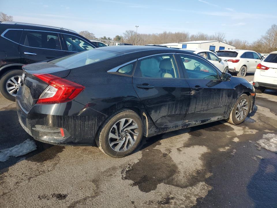 Photo 3 from auction – 2016 HONDA CIVIC with VIN 19XFC2F75GE249106