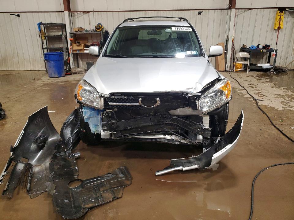 Photo 5 from auction – 2008 TOYOTA RAV4 LIMIT with VIN JTMBD31V085212520