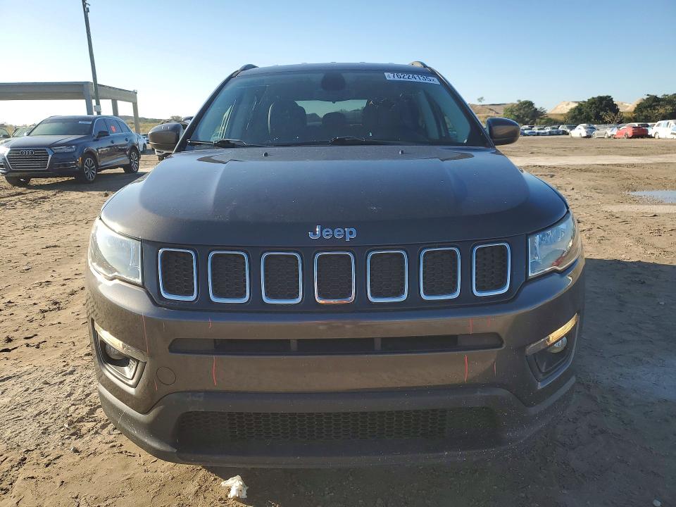 Photo 5 from auction – 2018 JEEP COMPASS LA with VIN 3C4NJCBB9JT293372