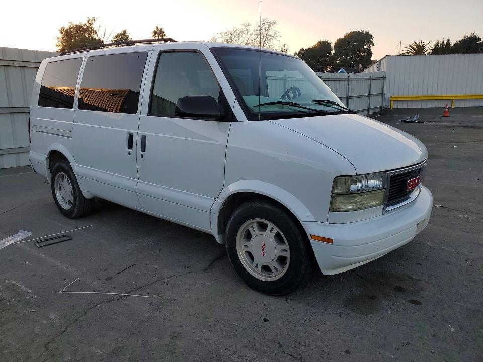 Photo 4 from auction – 2003 GMC SAFARI with VIN 1GKDM19X93B507598