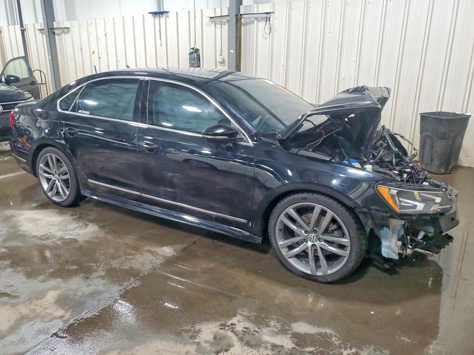 Photo 4 from auction – 2016 VOLKSWAGEN PASSAT with VIN 1VWAT7A30GC064249