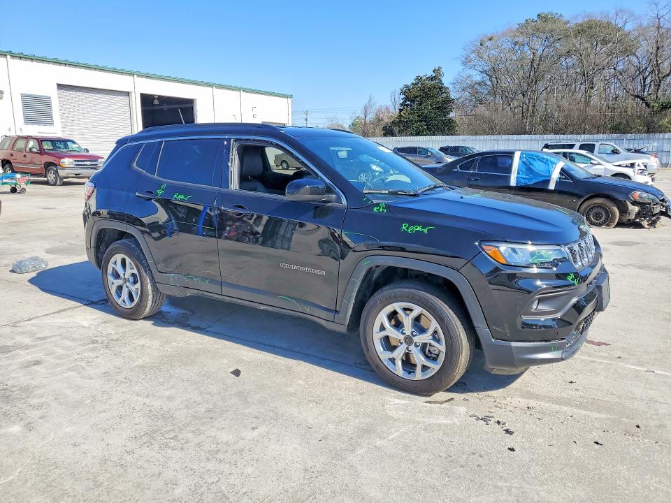Photo 4 from auction – 2025 JEEP COMPASS with VIN 3C4NJDBN1ST531345