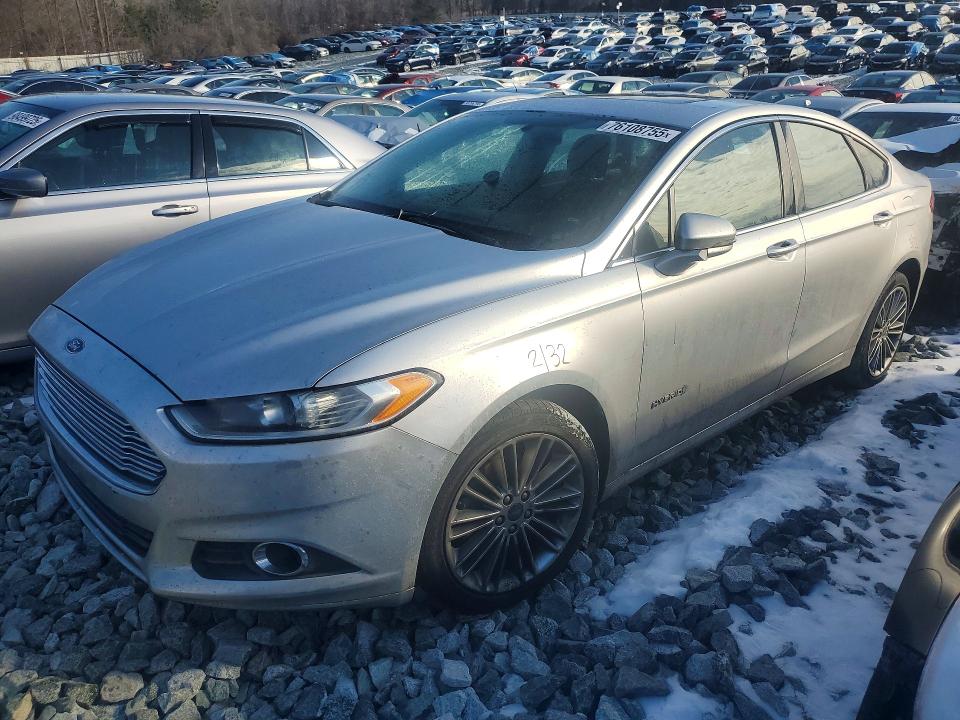 FORD FUSION 2013 مع رقم تعريف المركبة 3FA6P0LU4DR167168 - صورة من المزاد