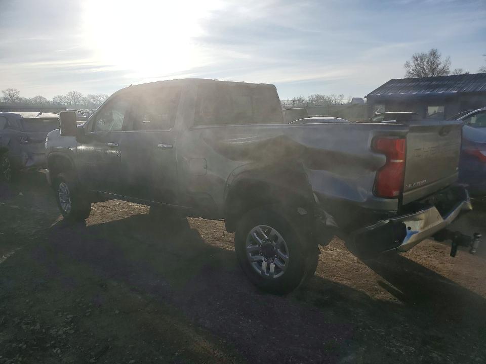 Photo 2 from auction – 2024 CHEVROLET SILVERADO with VIN 2GC4YUEY0R1235547
