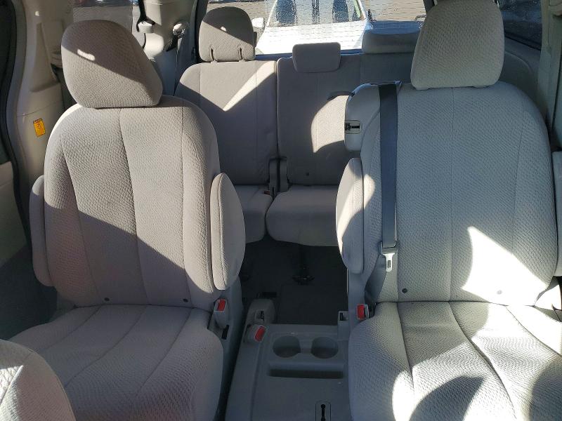 Photo 10 from auction – 2012 TOYOTA SIENNA with VIN 5TDKK3DC1CS215137