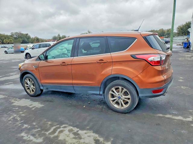 Photo 2 from auction – 2017 FORD ESCAPE with VIN 1FMCU0G96HUA22350