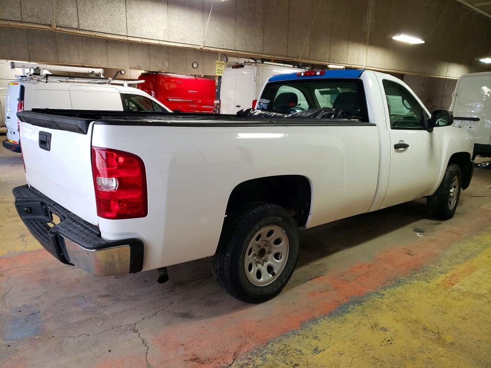 Photo 3 from auction – 2013 CHEVROLET SILVERADO with VIN 1GCNCPEX2DZ202996