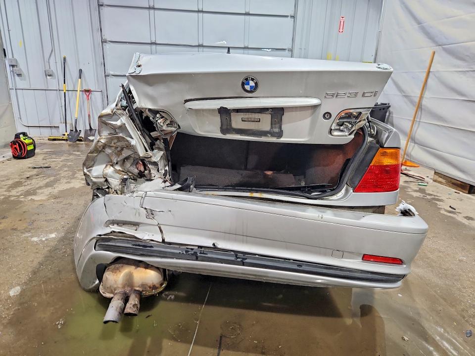 Фото 6 с аукциона – 2000 BMW 323 с VIN WBABM3347YJN62784