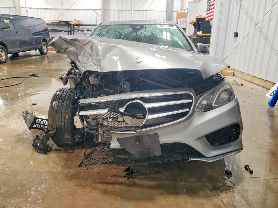Foto 5 de la subasta – 2015 MERCEDES-BENZ E con VIN WDDHF8JB0FB144313