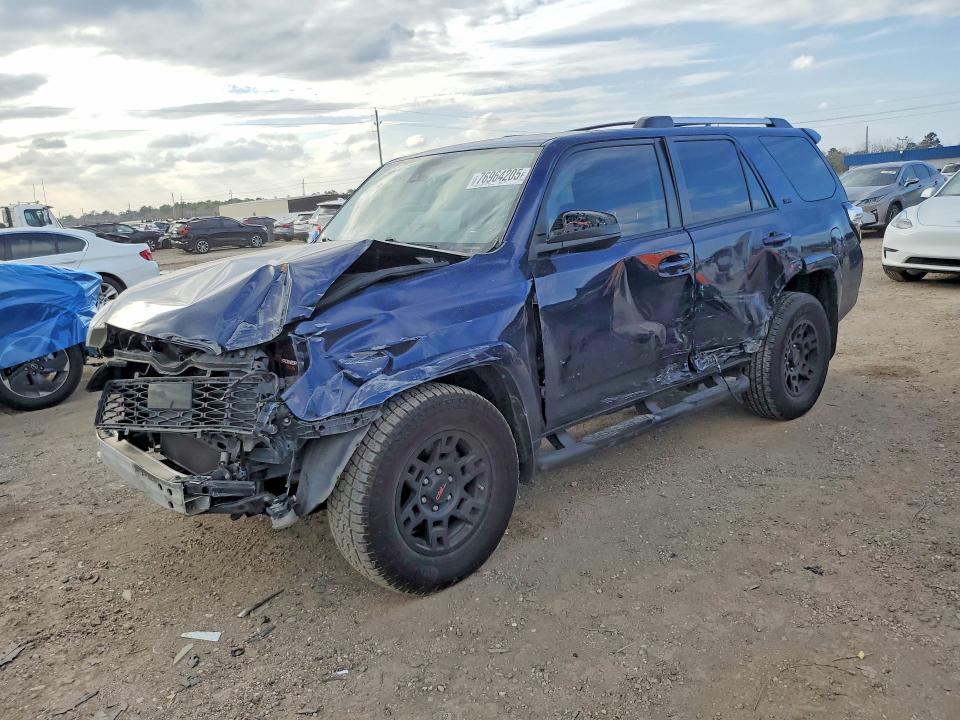 TOYOTA 4RUNNER 2020 with VIN JTEZU5JR8L5224044 - Photo from auction