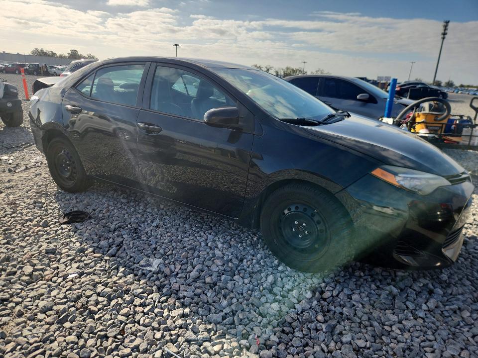 Photo 4 from auction – 2017 TOYOTA COROLLA L with VIN 2T1BURHE4HC827065