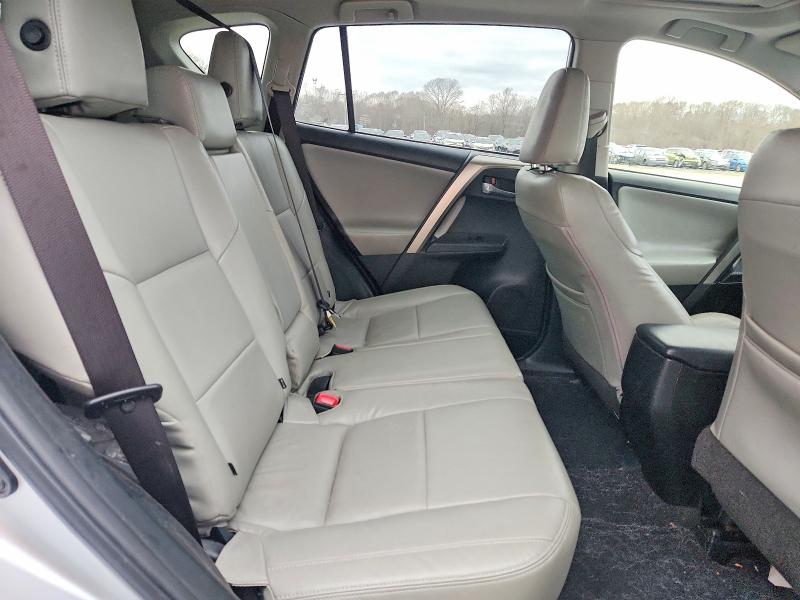 Foto 11 de la subasta – 2015 TOYOTA RAV4 con VIN JTMWFREV5FD056020