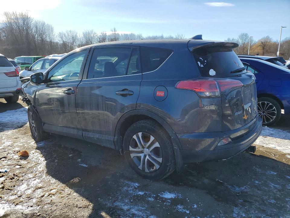 Photo 2 from auction – 2018 TOYOTA RAV4 with VIN 2T3BFREV5JW853295
