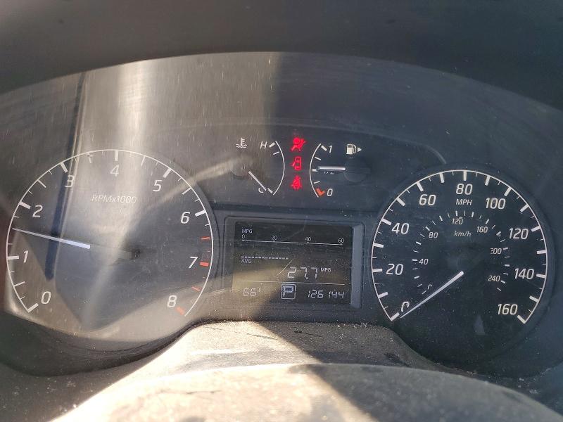 Photo 9 from auction – 2015 NISSAN SENTRA with VIN 3N1AB7AP2FY229851