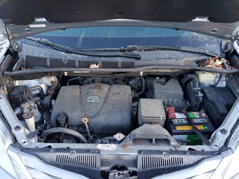 Photo 12 from auction – 2017 TOYOTA SIENNA LE with VIN 5TDJZ3DCXHS167734