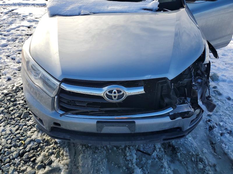 Photo 12 from auction – 2016 TOYOTA HIGHLANDER with VIN 5TDJKRFH8GS501371