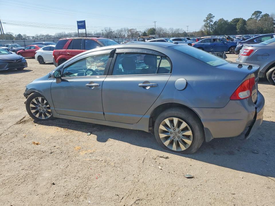 Photo 2 from auction – 2010 HONDA CIVIC with VIN 19XFA1F82AE013836