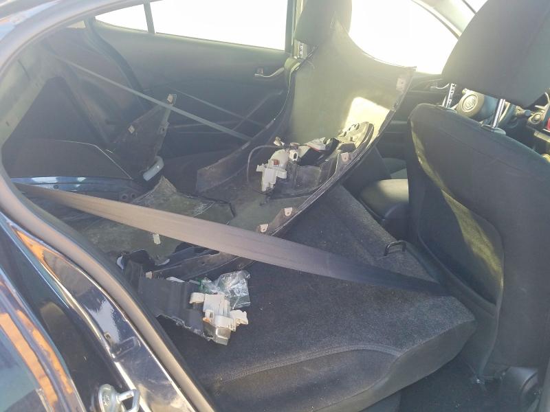 Photo 10 from auction – 2016 MAZDA 3 with VIN 3MZBM1U75GM282487