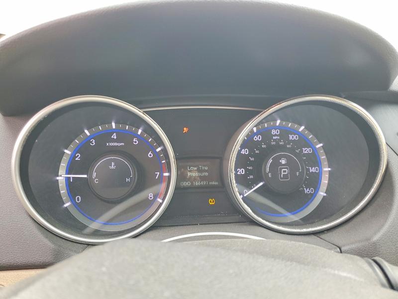 Photo 9 from auction – 2011 HYUNDAI SONATA with VIN 5NPEB4AC7BH072772