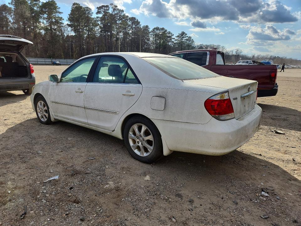 Photo 2 from auction – 2005 TOYOTA CAMRY LE with VIN 4T1BF30KX5U084236