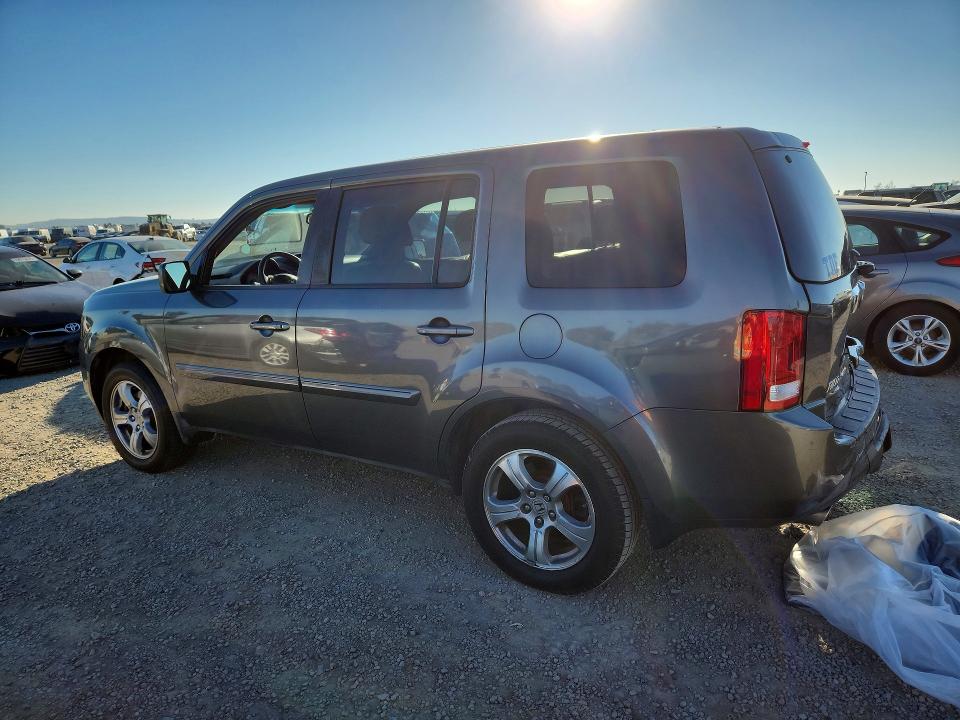 Photo 2 from auction – 2012 HONDA PILOT with VIN 5FNYF3H69CB025187