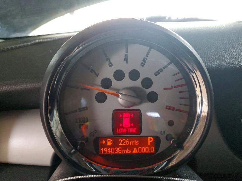 Photo 9 from auction – 2010 MINI COOPER CLU with VIN WMWML3C52ATX37974