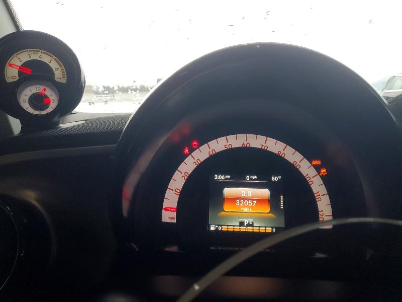 Photo 9 from auction – 2016 SMART FORTWO with VIN WMEFJ5DA3GK073337