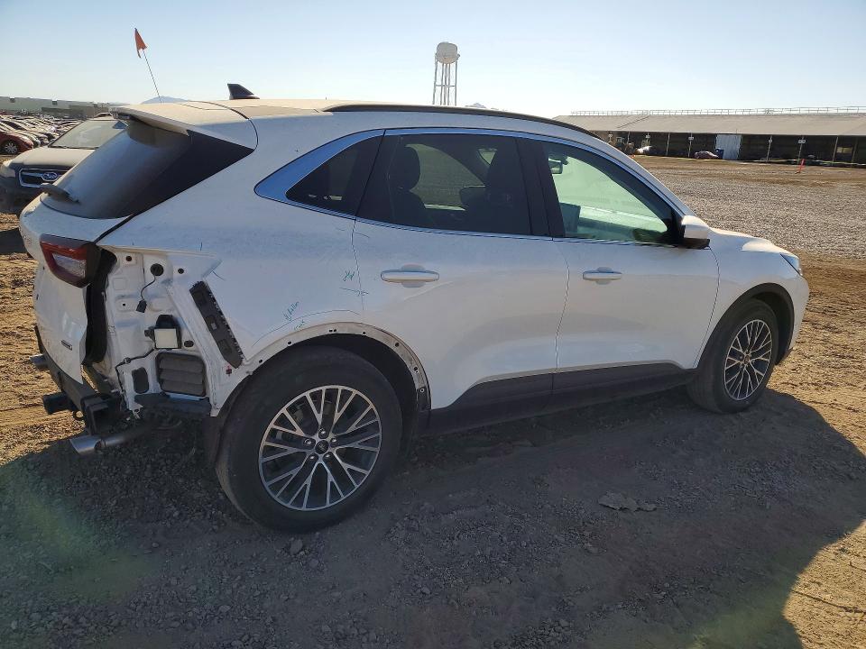 Photo 3 from auction – 2023 FORD ESCAPE with VIN 1FMCU0E12PUA81021